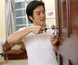 General Locksmith Store Columbus, OH 614-335-6032 - changing-locks